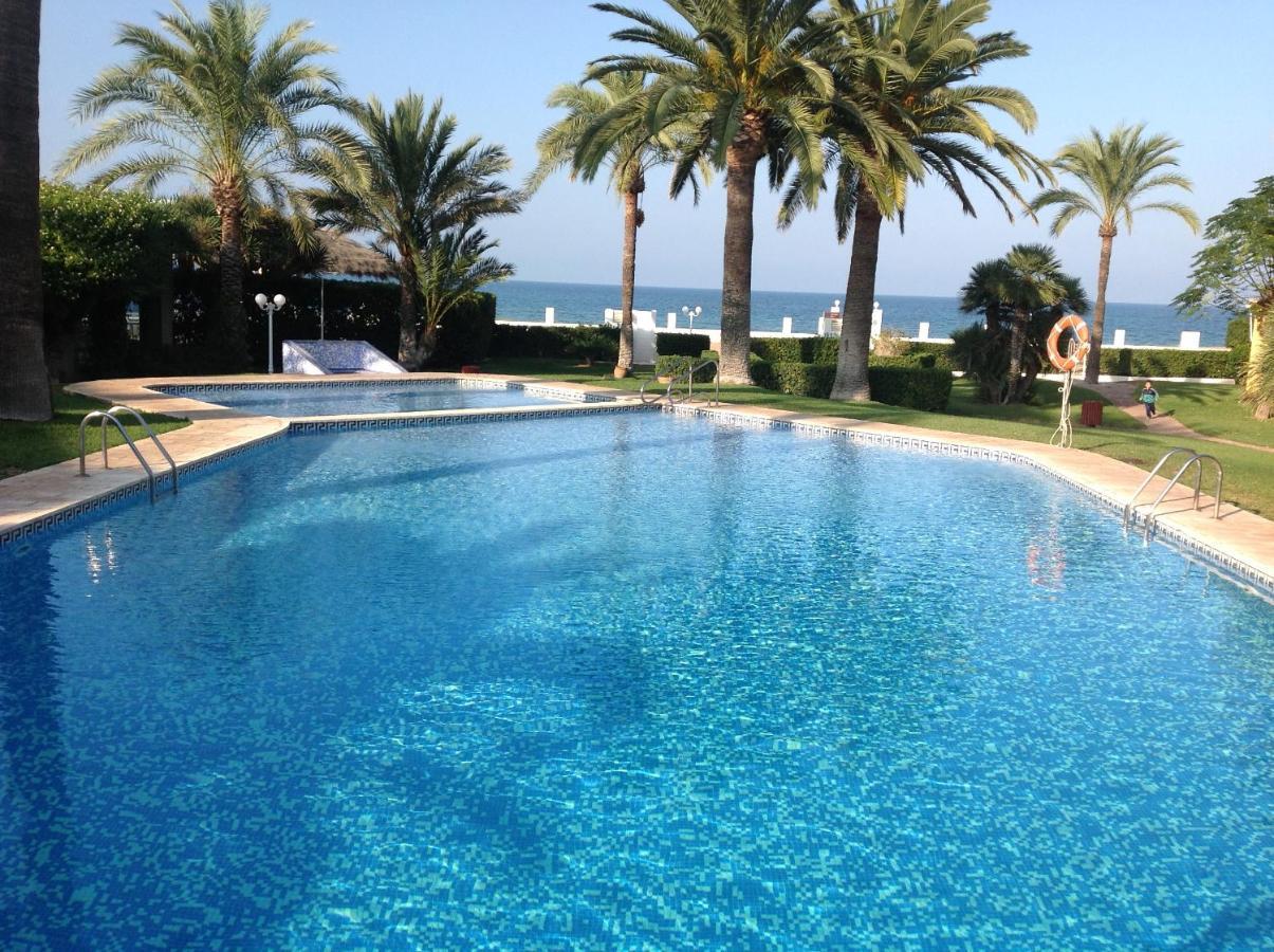 Urbanizacion Primera Linea De Playa Denia Kültér fotó